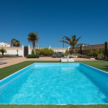 Homeforguest Apartment With Pool And Terrace 1 Min From The Beach Corralejo Kültér fotó